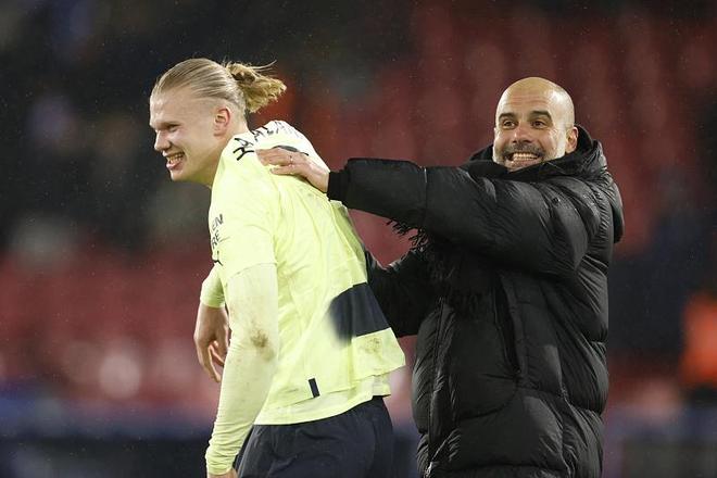 萨拉赫告别迪亚斯：很荣幸能参与你的成功故事，祝你一切顺利（萨拉赫送别迪亚斯：有幸见证你的荣耀，祝你前程似锦）