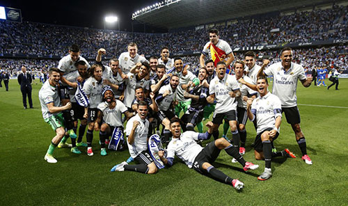 国家队征召！感谢邵佳一指导为青岛足球书写的精彩篇章（国家队召唤！致敬邵佳一指导为青岛足球写下的辉煌篇章）