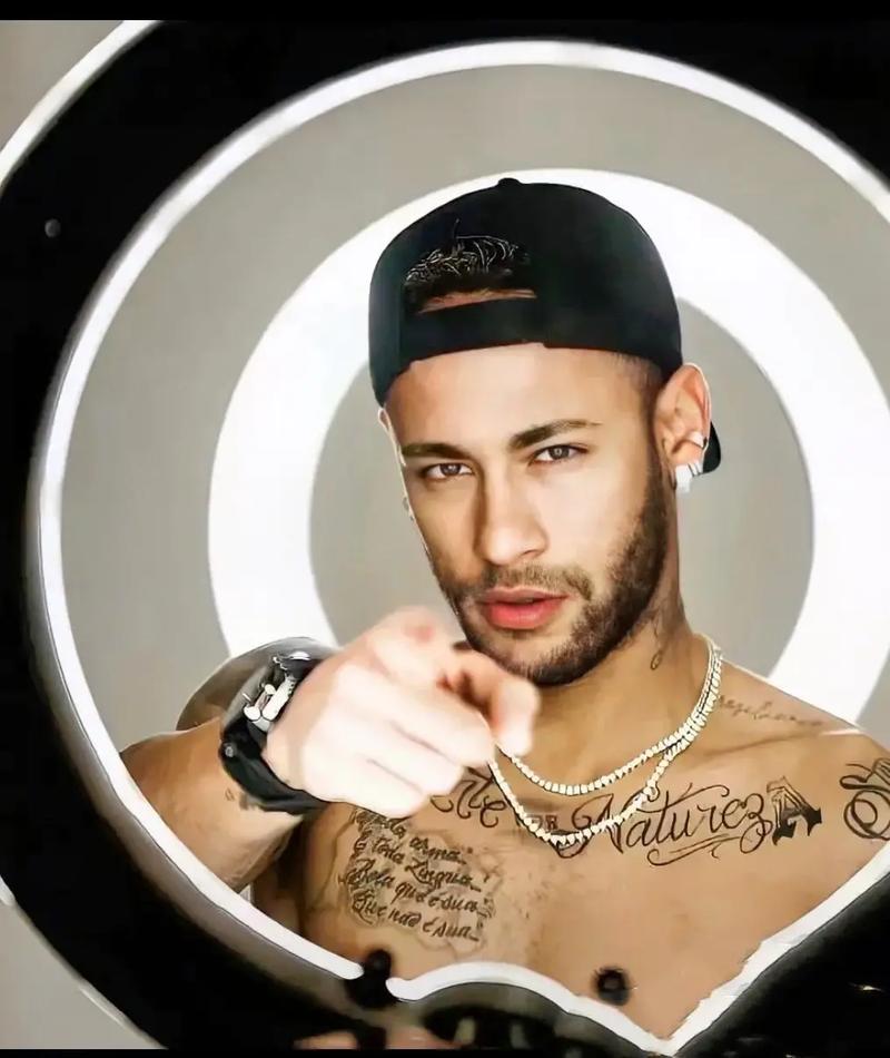 曼联中场组织乏力（曼联中场串联能力不足）